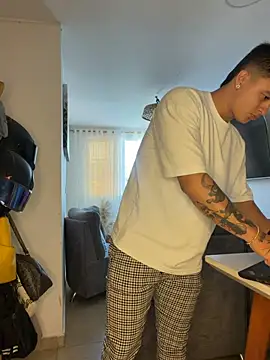 Christopher_strongg – Live XXX-chat