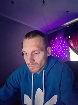 LeonRush_ élő XXX-chatje