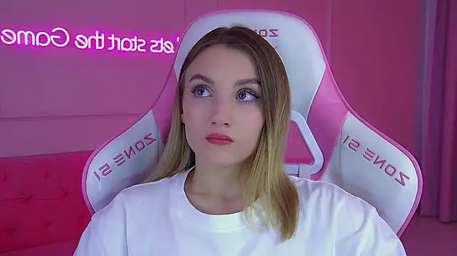 Онлайн чат XXX StacyEvances