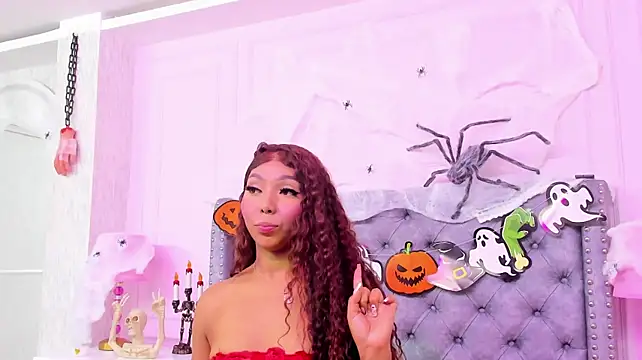 HaileeRoberts – Live XXX-chat
