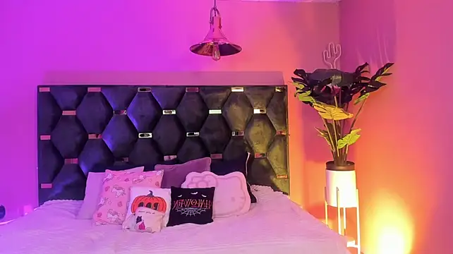 lilyy_evanss' Live XXX Chat