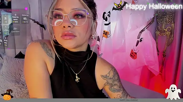 Živý XXX chat IndieMiller