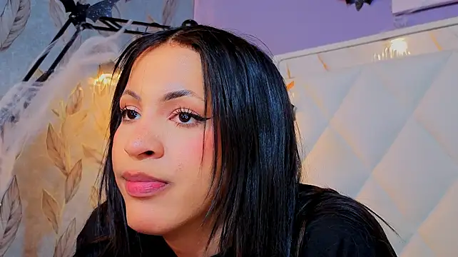 clara_evanss' Live XXX Chat
