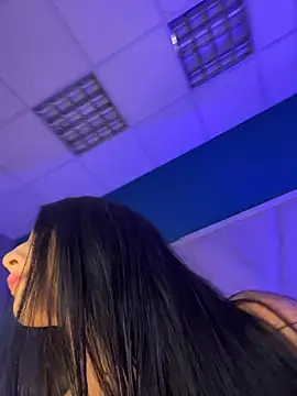 Chat +18 de BadLilAngelXXX ao vivo