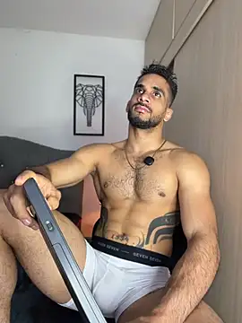 Maximiliano_fordのライブXXXチャット