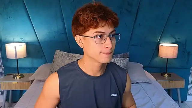 Aaron_Eze 现场XXX聊天