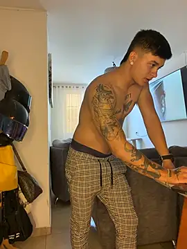 XXX chat uživo modela Christopher_strongg