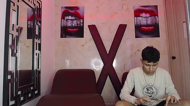 HORNY_PRETTY 现场XXX聊天