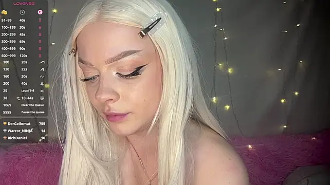 Chat +18 de Elsa_Bi ao vivo