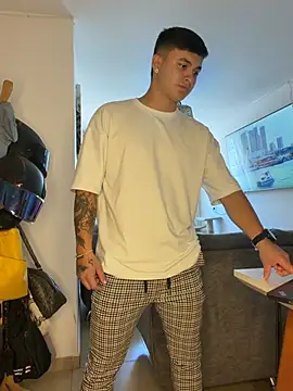 Christopher_strongg Live XXX Chat