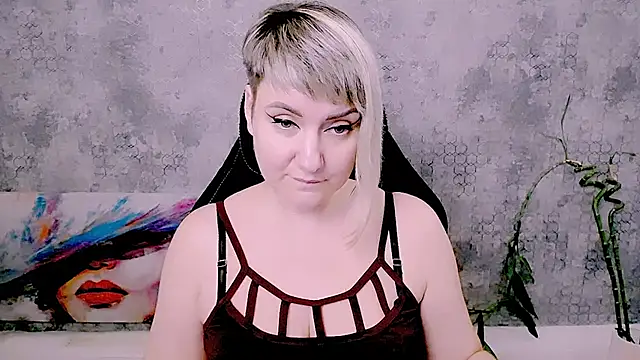Djullia's Live XXX Chat