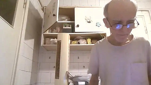 mariusica1@xh Live XXX Chat