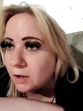 Missy_DM live XXX chat