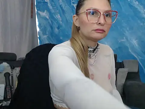 sachaclinford Chat XXX live