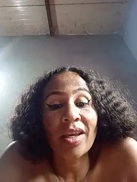 MoanaCaspier 라이브 XXX 채팅