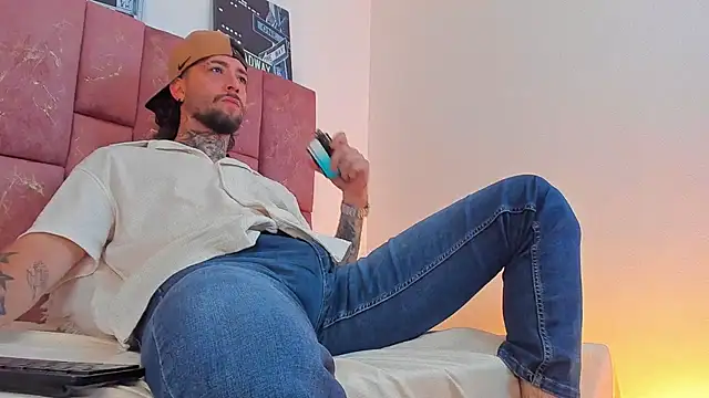 ALPHA_MASTER1 – Live XXX-chat