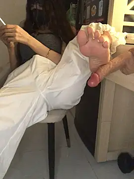 Writhing_First live XXX chat