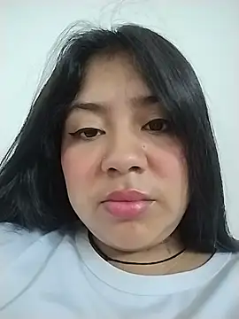 Chat +18 de Amber_Herrera ao vivo