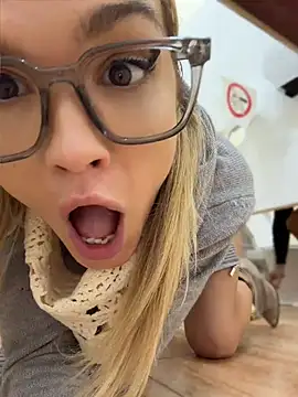 دردشة Nicoleevien الجنسية المباشرة