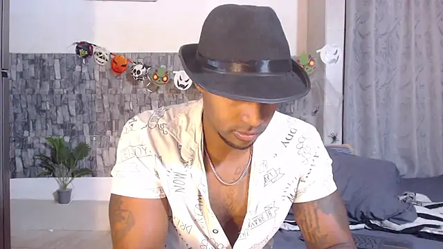 IsiahMaxwell XXX чат на живо