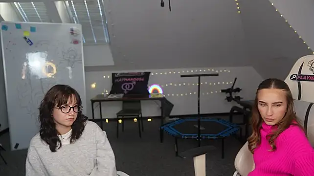 Chat XXX ao vivo de Elina_rose054