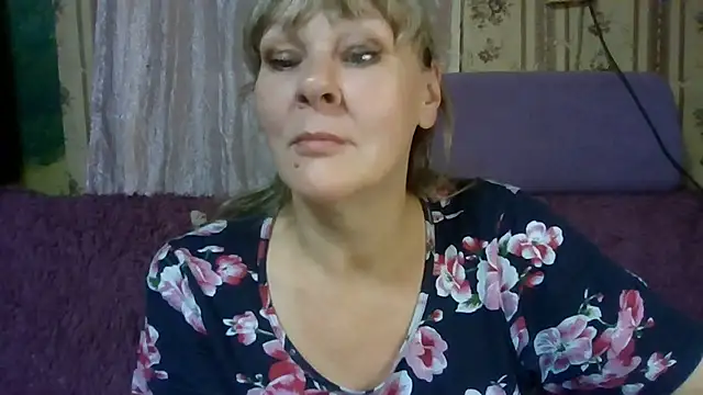 karina_ren_ Adlı Modelin Canlı XXX Sohbeti
