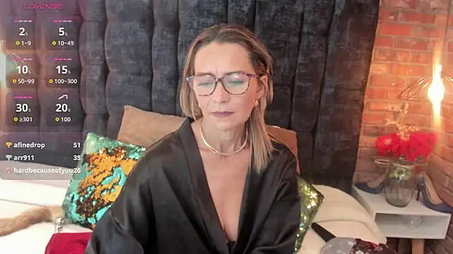 Issa_Milf__ Live XXX-Chat