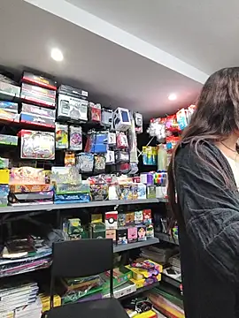 צ'אט XXX בשידור חי של MissNyraSecret