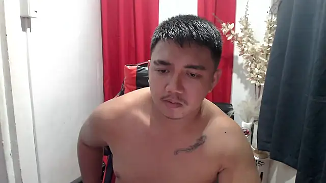 Živý XXX chat David_hot_dad