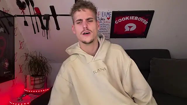 Cookieboy88 现场XXX聊天