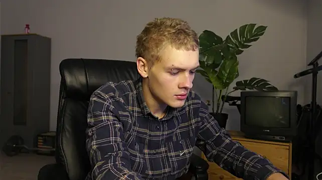 XXX chat uživo modela Chris_Holt