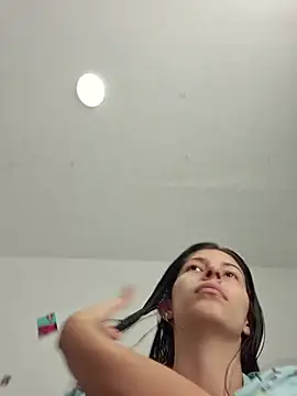 IrisBound's Live XXX Chat