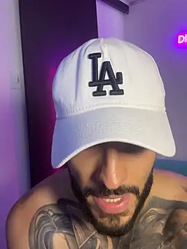 XXX chat uživo modela Simon_trujillo