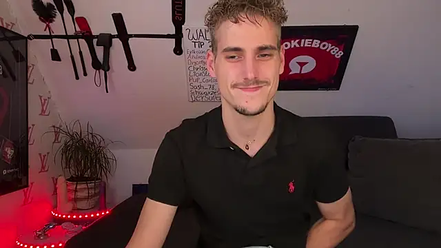 Cookieboy88's Live XXX Chat
