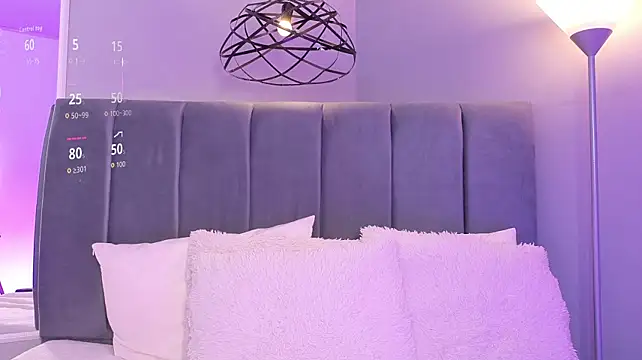 ninna_curly live XXX chat