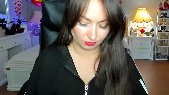 RosiAlina Adlı Modelin Canlı XXX Sohbeti