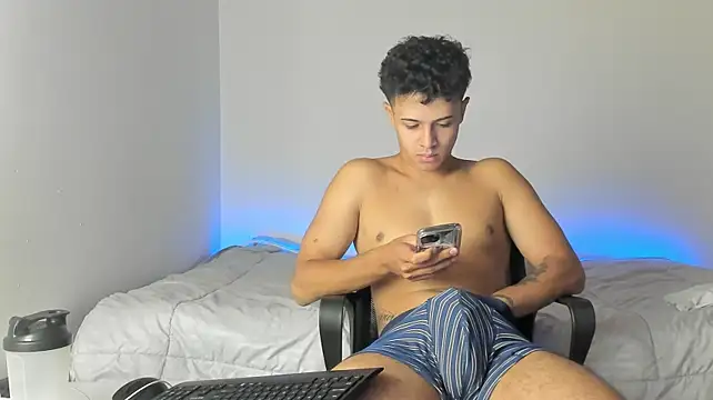 Chatroom XXX en direct de _Alex_Colton