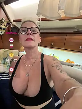 German_Milf élő XXX-chatje