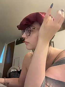 ladyturtle XXX чат на живо