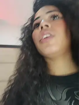 MiiaKiss Chat XXX live