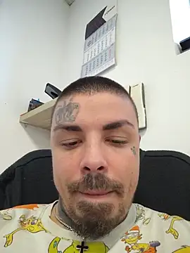 Berti3128n Live XXX chat