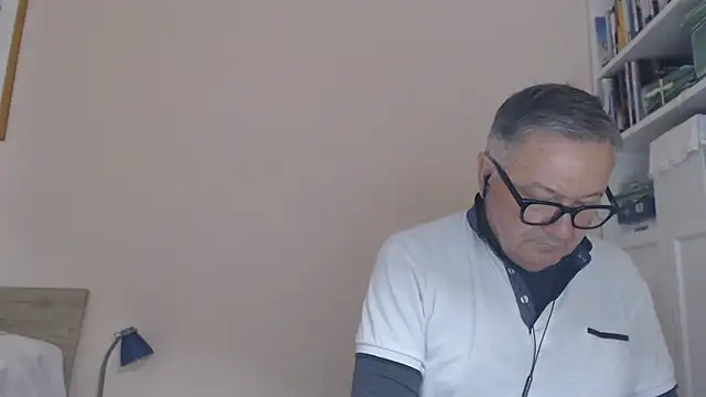 YOU6men Live XXX chat