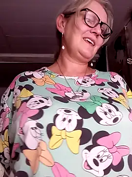 irinamaux Adlı Modelin Canlı XXX Sohbeti