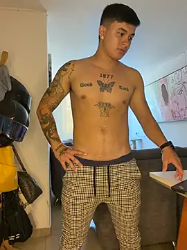 Christopher_strongg Live XXX-chat