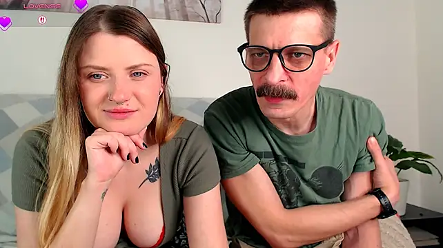 CozyCurves live XXX chat