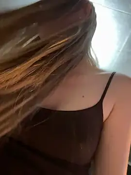 MilaMoone 라이브 XXX 채팅