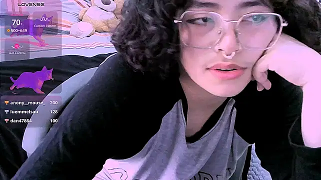 NinaYellow Chat XXX live