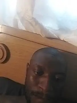 Heavy_M live XXX chat