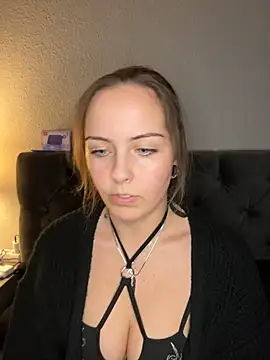 MaryPeach666 Adlı Modelin Canlı XXX Sohbeti