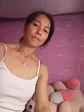Lily-ly Chat XXX in diretta